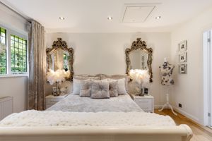 Master bedroom- click for photo gallery